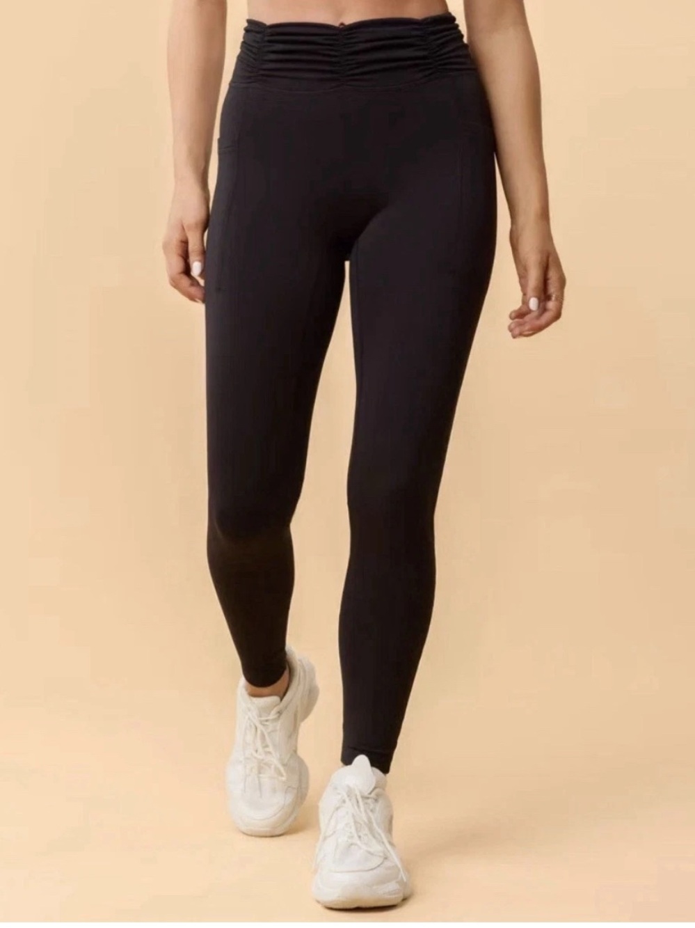Blogilates Women Ruched Waist Leggings Black Size Medium NWT